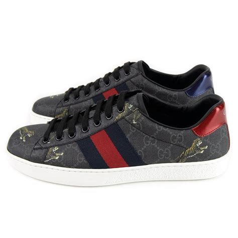 gucci tiger trainers